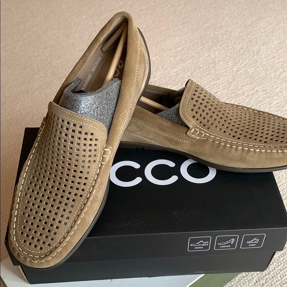 Ecco Tan Perforated Loafers